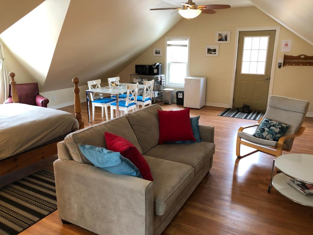 Merrickville Guest Suites Habitación foto